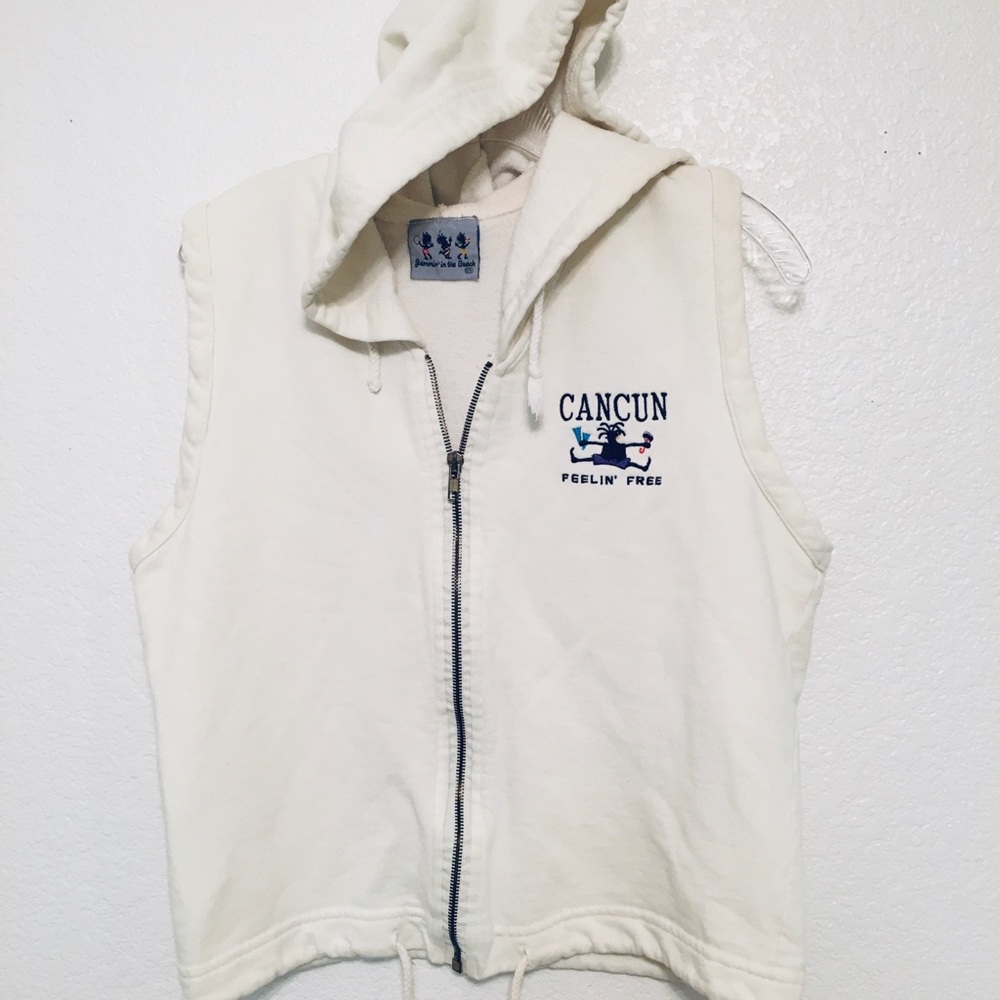 🐠VTG Cancun sleeveless zip up sweatshirt